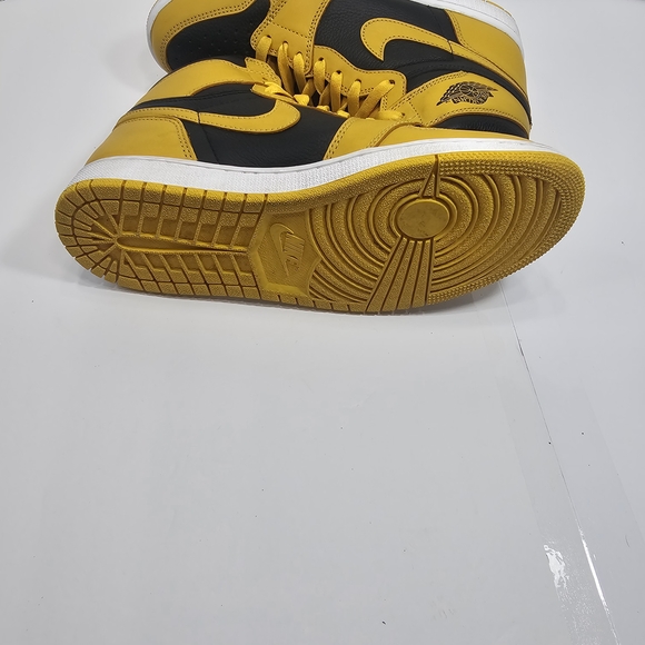 Nike Air Jordan Retro 1 High OG Pollen Size 8 Shoes Sneakers 555088 701 - Picture 10 of 11